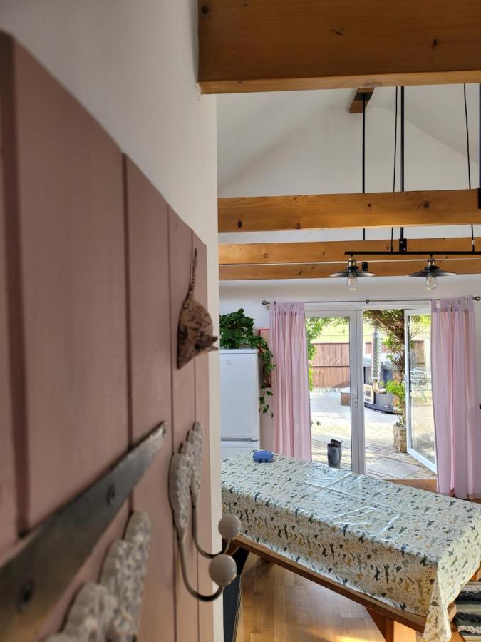 Oak Cottage With Private Log Fired Hot Tub Maidstone Zewnętrze zdjęcie