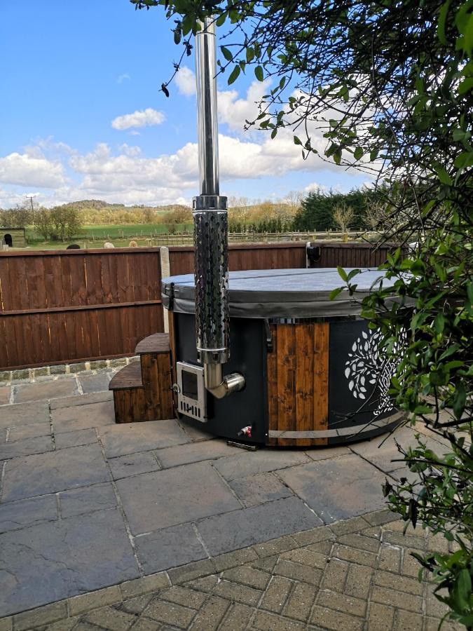 Oak Cottage With Private Log Fired Hot Tub Maidstone Zewnętrze zdjęcie